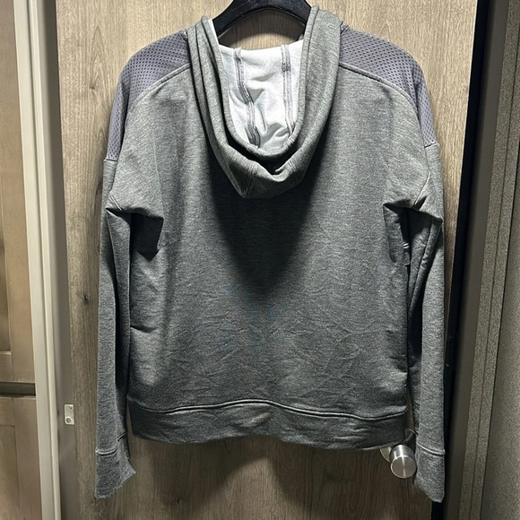 UNDER ARMOUR Women’s Grey 1/2 Zip LS Hoodie Size Medium - Picture 3 of 5